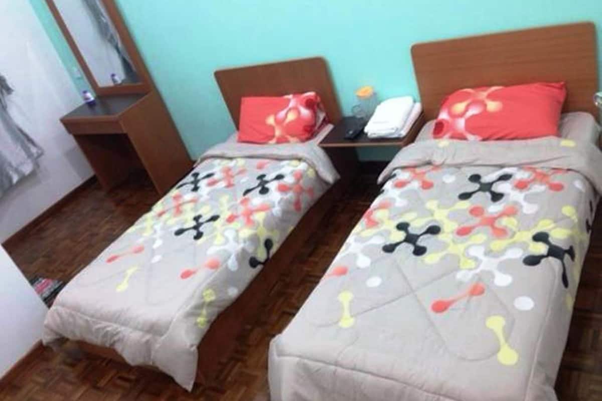 Twin Room | Iron/ironing board