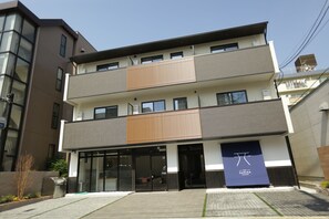 施設の正面