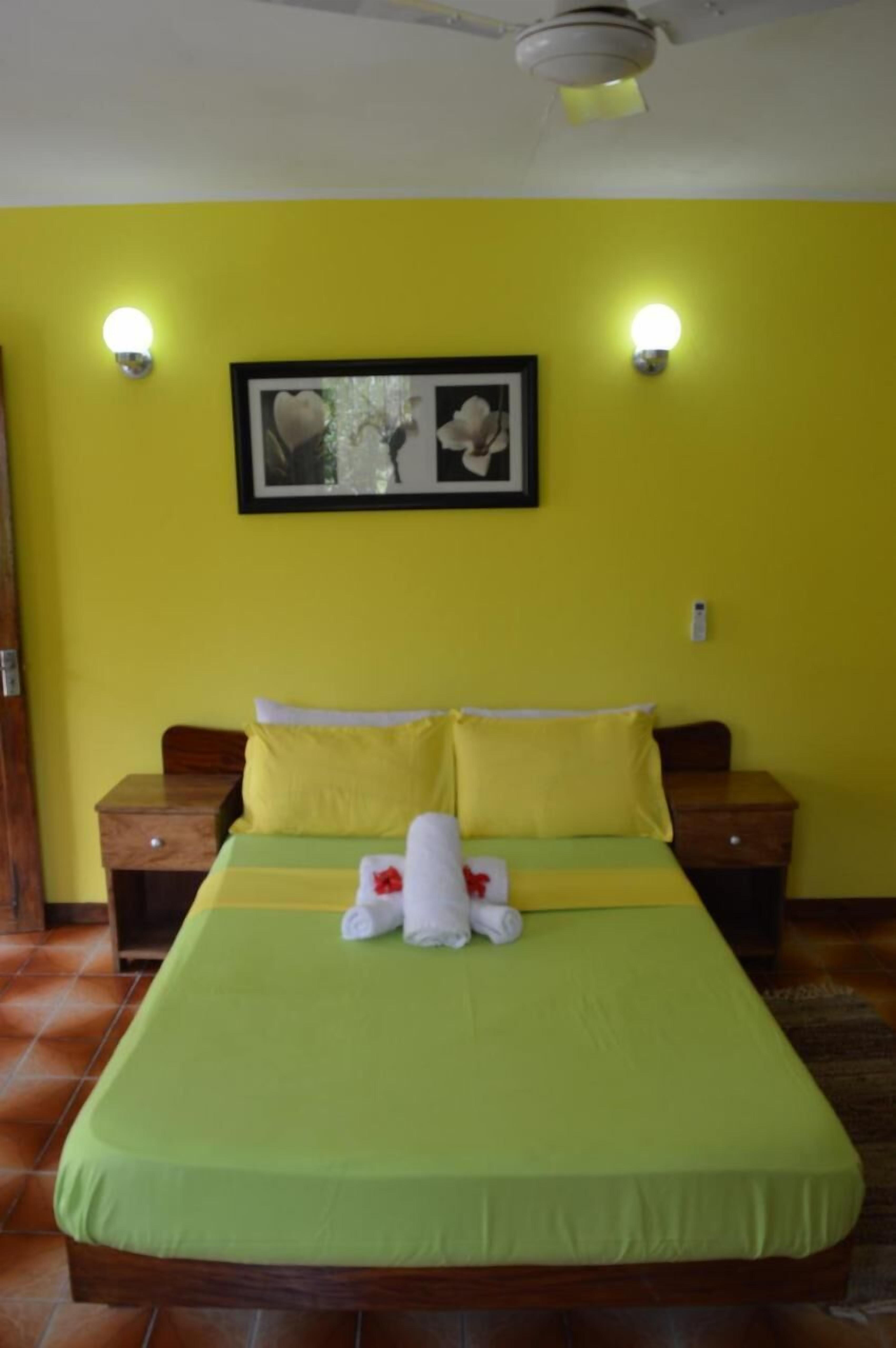 Standard Bungalow | Free WiFi, bed sheets