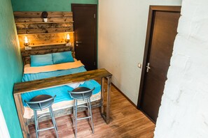 Quarto casal superluxo, banheiro privativo | Roupas de cama premium, cortinas blackout, ferros/tábuas de passar roupa