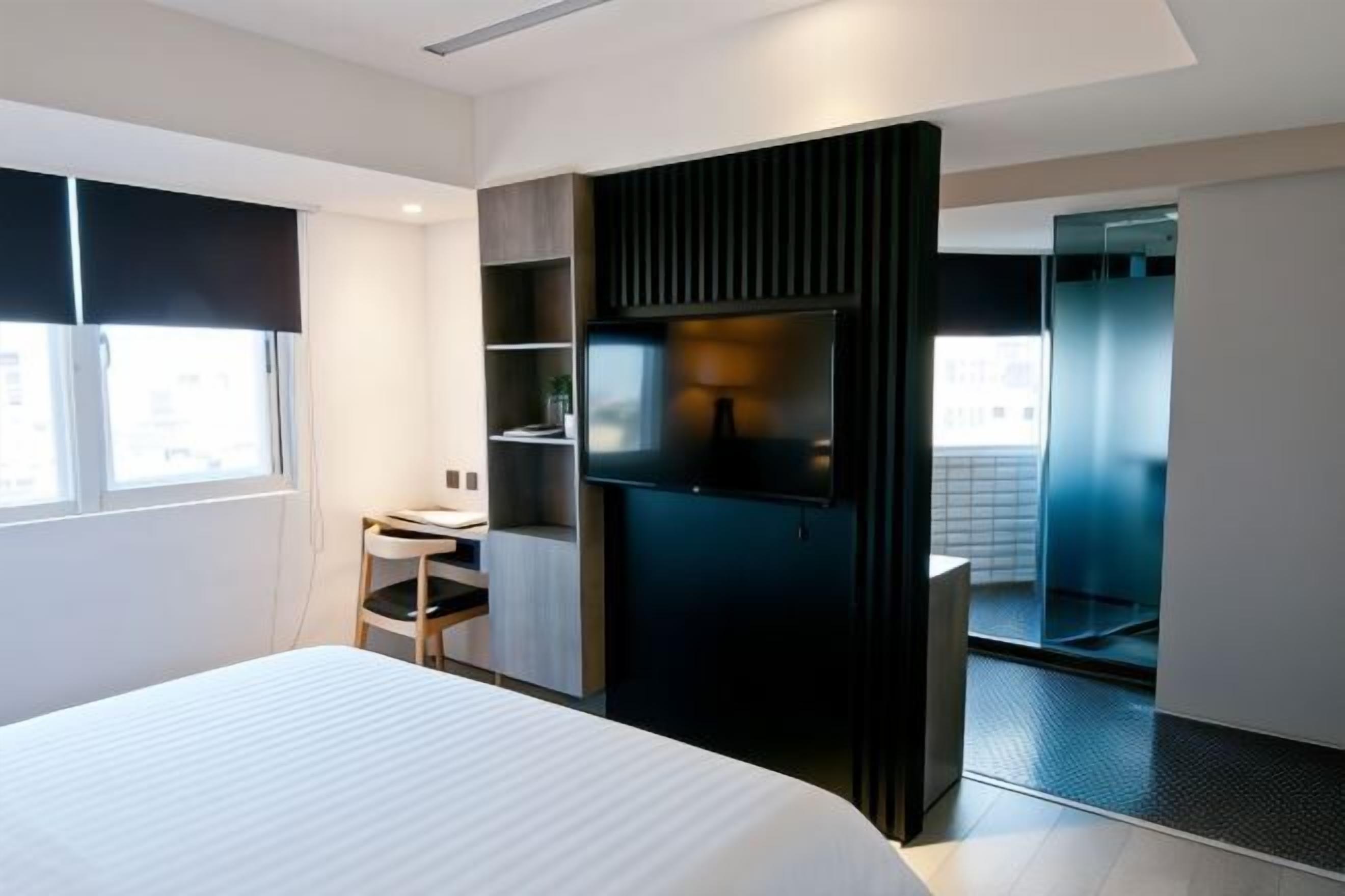 Premium bedding, desk, free WiFi, bed sheets