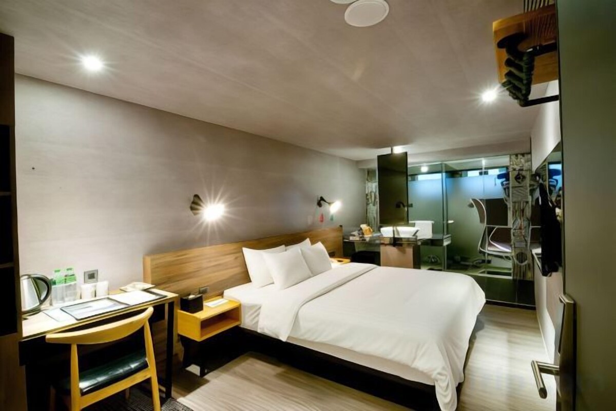 Premium bedding, desk, free WiFi, bed sheets