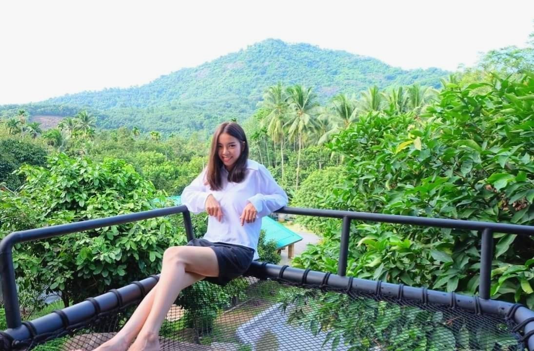 Kamar, pemandangan bukit | Balkon