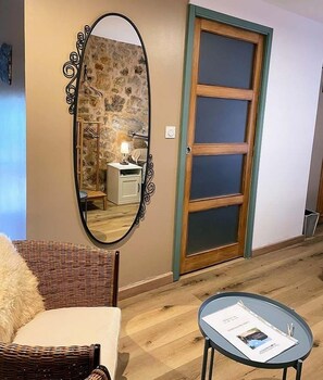 双人房 (des Murmures) | 熨斗/熨板、免费 WiFi、床单