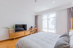 書桌、遮光窗簾/窗簾、免費 Wi-Fi