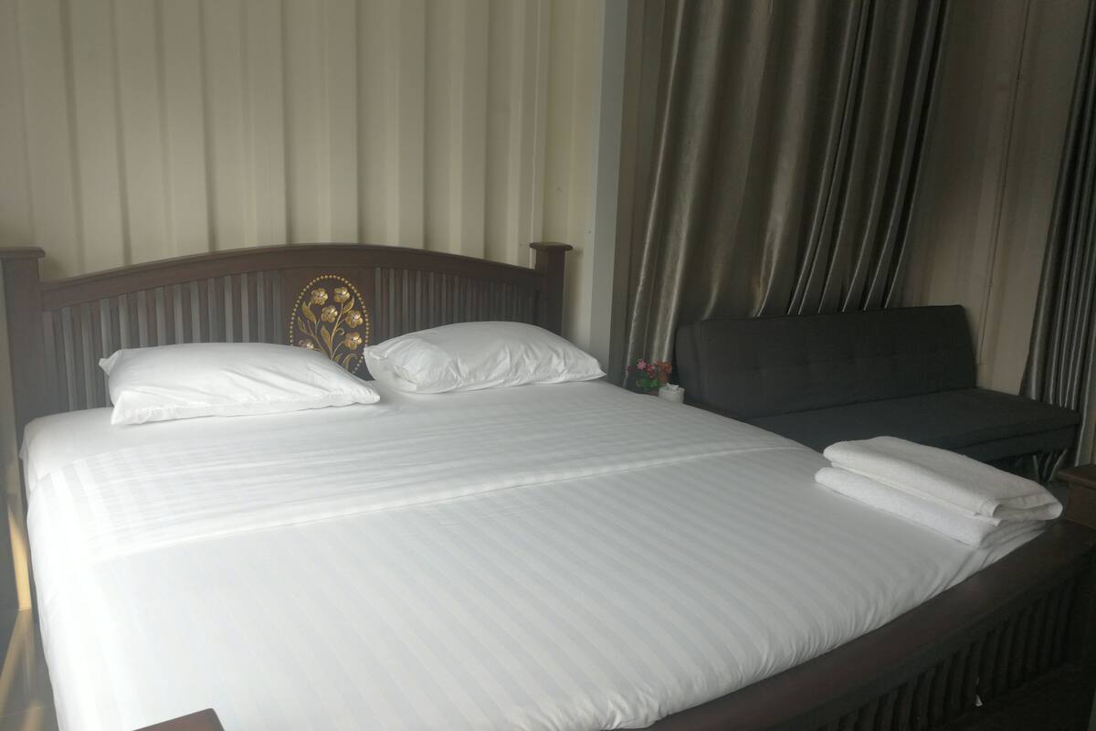 Standard Room | Blackout curtains, soundproofing, free WiFi