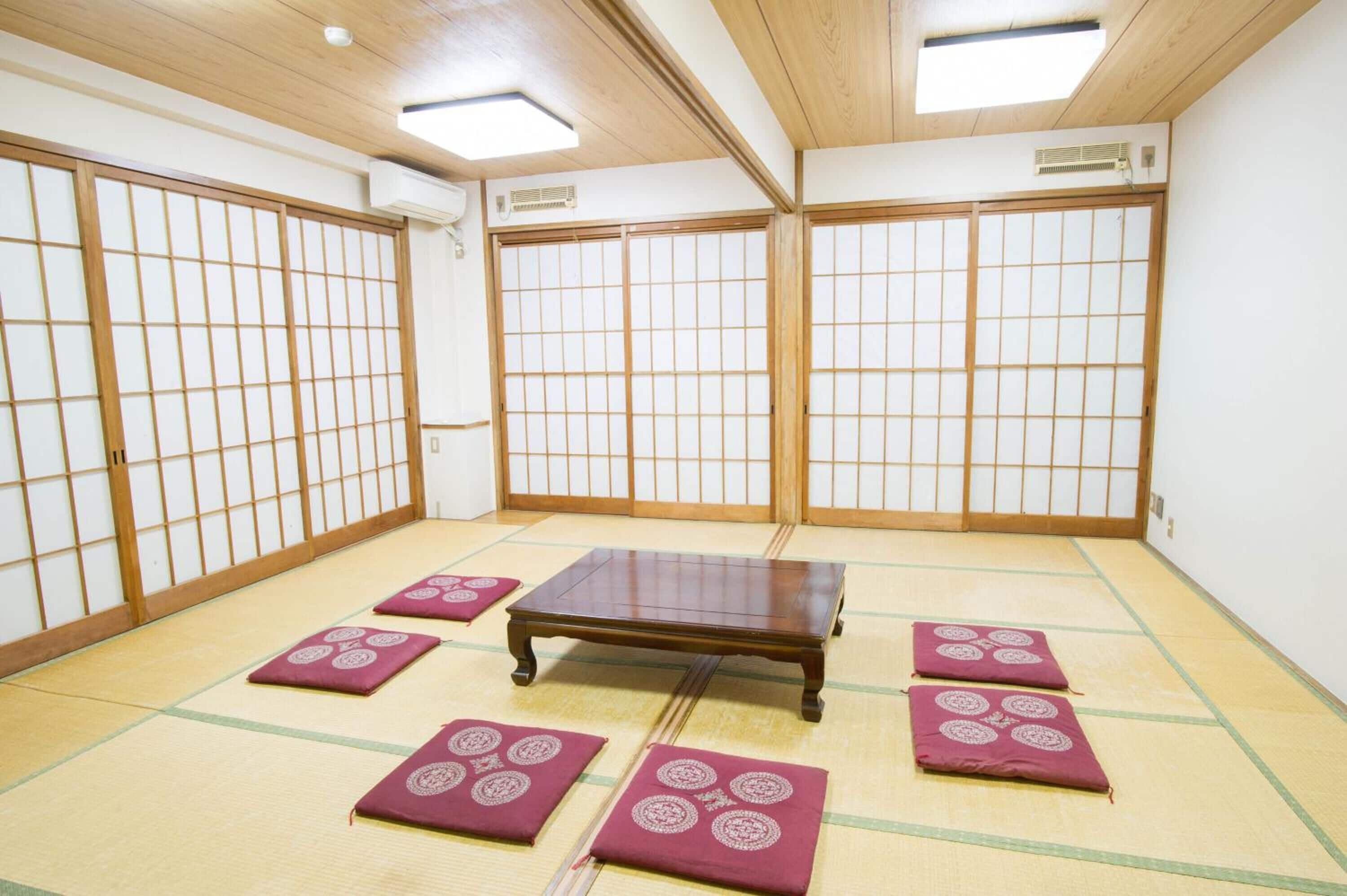 传统客房, 公共浴室 (Japanese-Style) | 客房内保险箱、床单