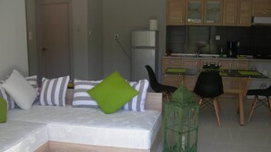 獨棟房屋, 1 間臥室, 花園 (Green) | 客廳 | 平面電視