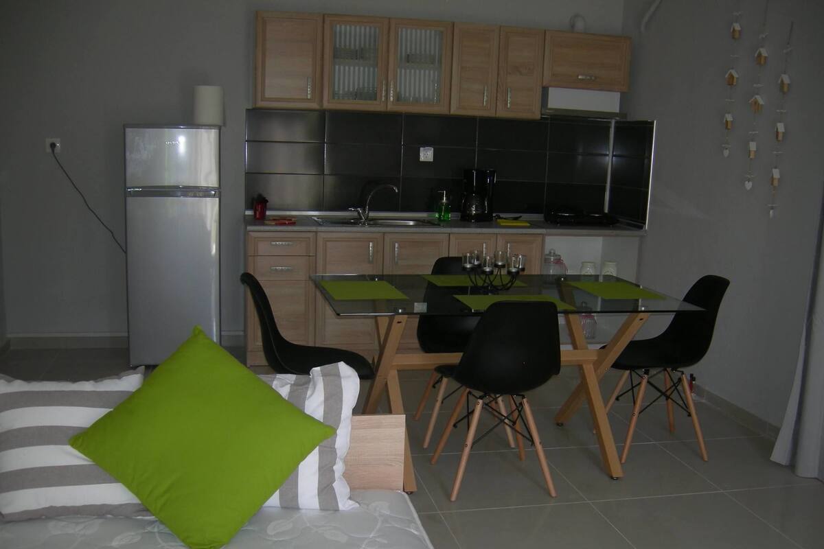 Casa, 1 camera da letto, lato giardino (Green) | Cucina privata | Frigorifero, piano cottura, macchina per tè/caffè, bollitore elettrico