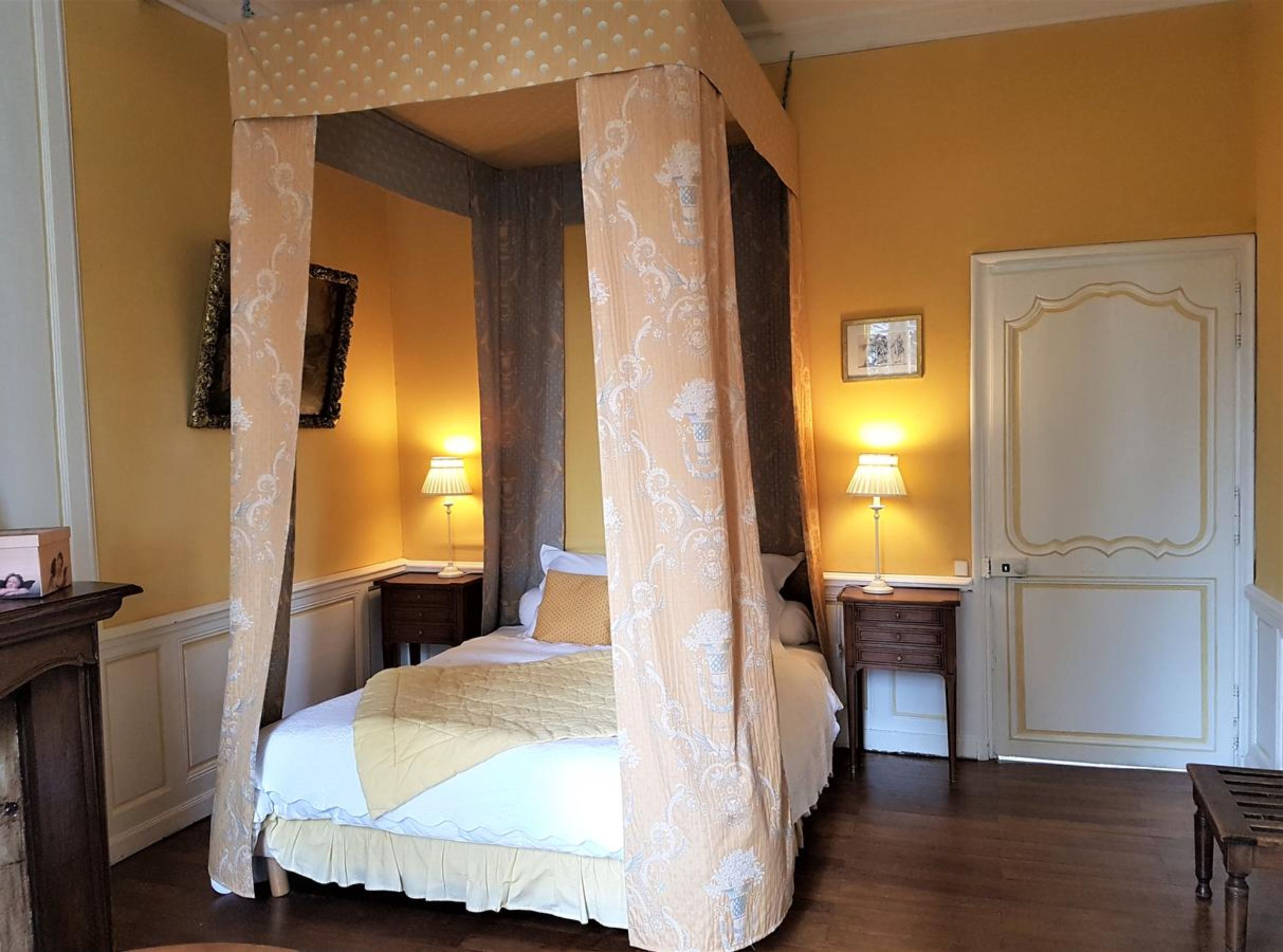 double room | individually decorated, individually furnished, desk, soundproofing