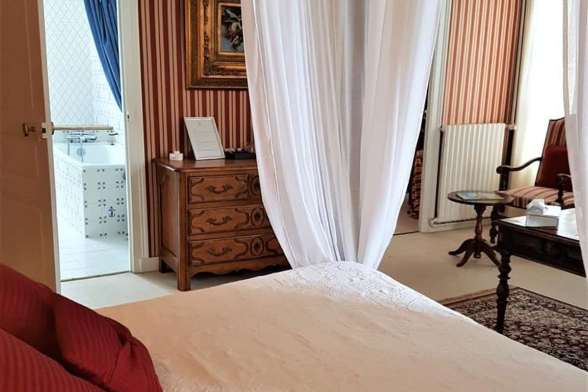 family suite | individually decorated, individually furnished, desk, soundproofing