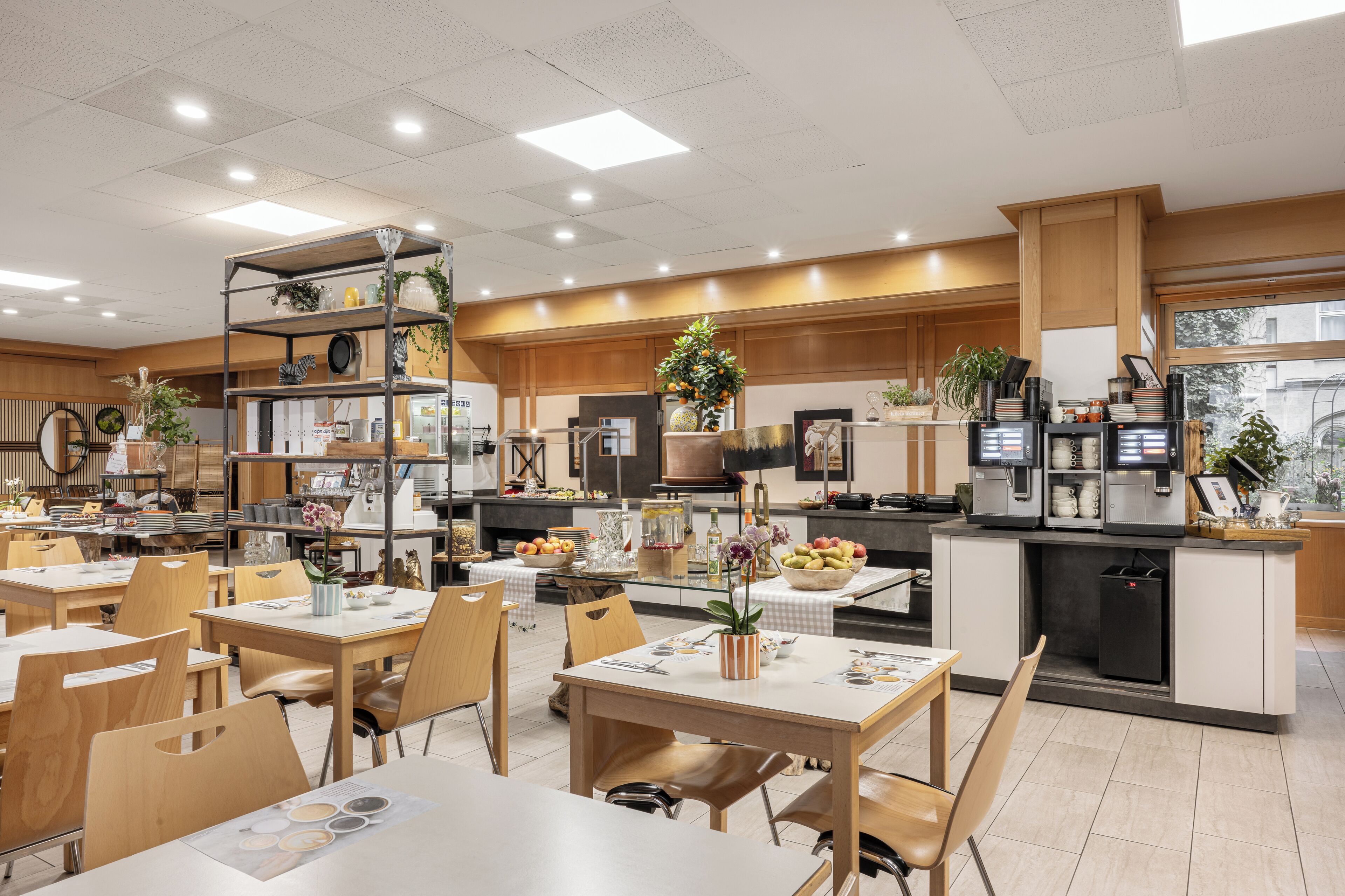 Daily buffet breakfast (EUR 16 per person)