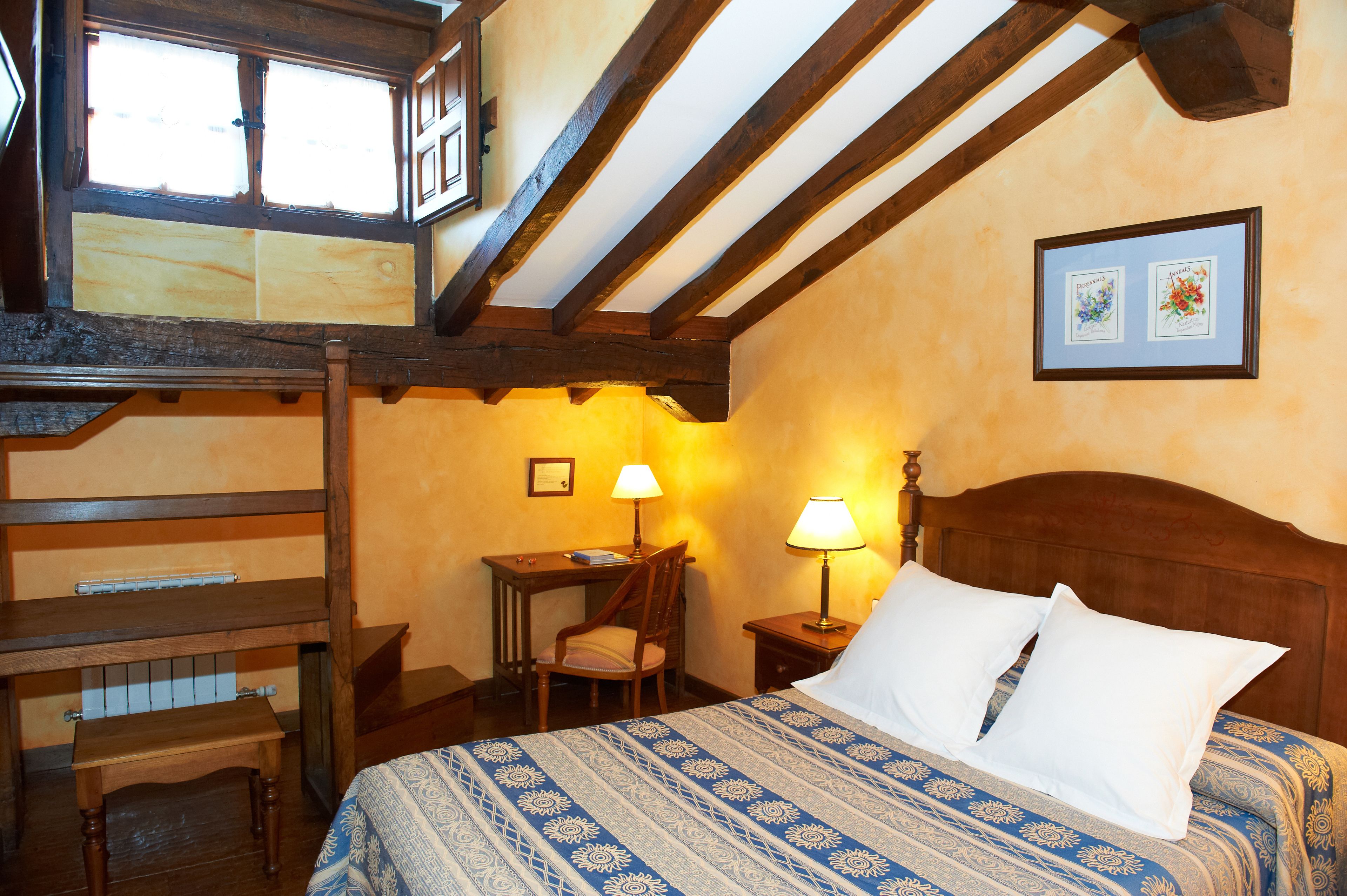 double room | 1 bedroom, in-room safe, desk, blackout curtains