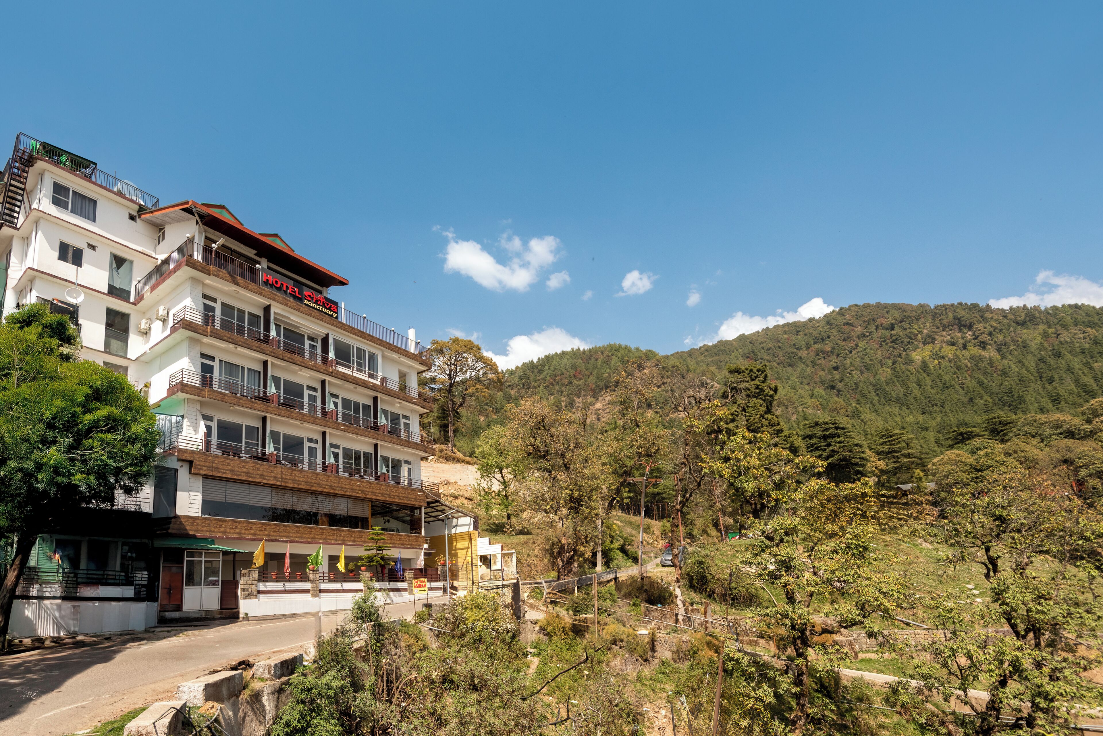 Fachada de la propiedad