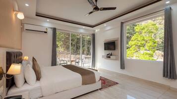 Premium Room-AC, Valley View | Select Comfort beds, soundproofing, iron/ironing board, free WiFi
