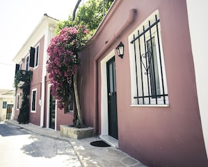 Fachada de la propiedad