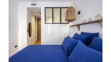 Kamar Double Standar | Seprai premium, bantalan ekstra lembut, kedap suara, dan Wi-Fi gratis