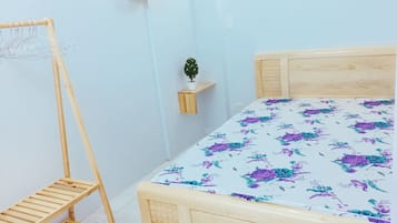Family Apartment, 2 Bedrooms | 2 bedrooms, desk, free WiFi
