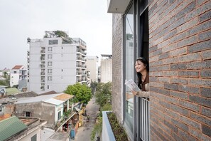 Cool Superior Double or Twin | Premium bedding, memory-foam beds, minibar, desk - Stop and Go Boutique Homestay in Hue (Hue)