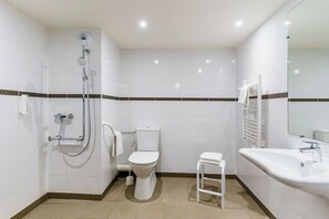 Double Room, Accessible | Bathroom | Shower, free toiletries, hair dryer, towels - Ace Hotel Salon de Provence (Salon-de-Provence)