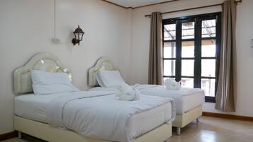 Standard Twin Room | Free WiFi, bed sheets