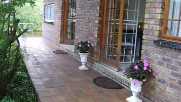 Room, Garden View | View from room