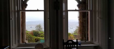 Grand House, 3 Bedrooms, Beach View | Private kitchen | Fridge, microwave, oven, stovetop