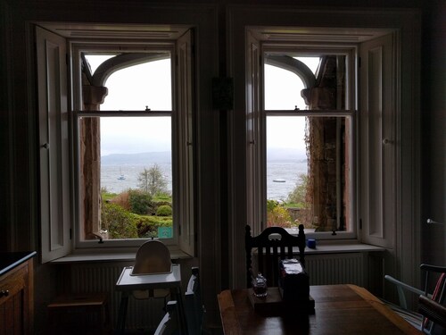 Cragowlet House East