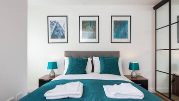 Deluxe Apartment, 2 Bedrooms | 1 bedroom, premium bedding, individually decorated