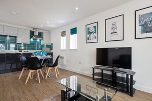 Deluxe Apartment, 2 Bedrooms | Living room | Flat-screen TV - Bluestone Apartments - Harvard (Manchester)