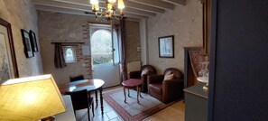 Comfort Suite, Private Bathroom, Garden View | Hypo-allergenic bedding, individually decorated, individually furnished - La Source de Bury (Valencisse)