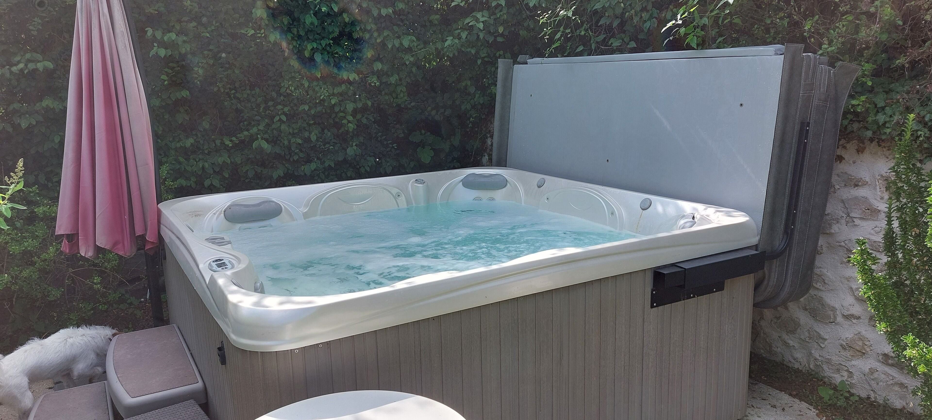 Bồn tắm spa ngoài trời