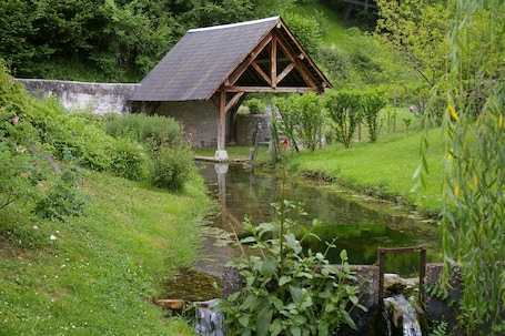 La Source de Bury