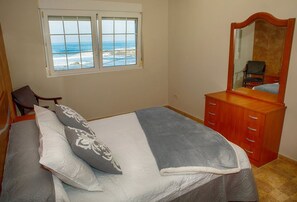 Double Room | Free WiFi, bed sheets, wheelchair access - Muxia Mare - Hostel (Muxía)