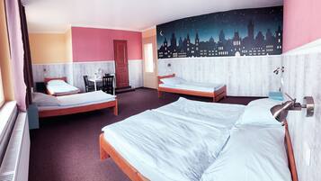 Standard Room, Multiple Beds (5 guests) | Desk, blackout drapes, soundproofing, iron/ironing board