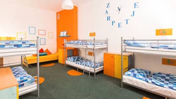 Shared Dormitory, Mixed Dorm | Desk, blackout drapes, soundproofing, iron/ironing board