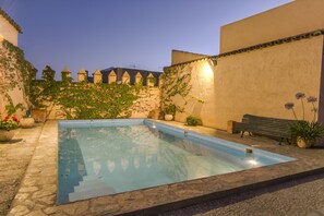 Outdoor pool - Finca Villa Juan (Ribera del Fresno)