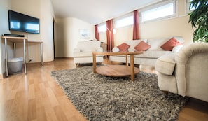 Deluxe Room | Premium bedding, desk, blackout curtains, free WiFi