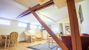 Deluxe Family Room | Living area - Hotel Seaport (Turku)
