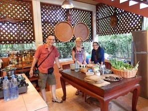 Restaurant - Golden Teak Home Resort (Chiang Mai)