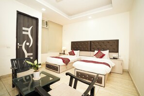 Superior Double Room | Minibar, desk, free WiFi, bed sheets - Kabul Hotel Medanta Hospital, Gurugram (Gurugram)