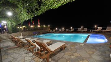 Outdoor pool, sun loungers