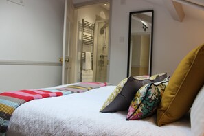 Double Room (Alfox Den) - Pardlestone Farm: B&B (Bridgwater)