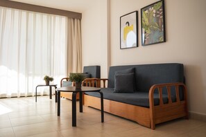 35-inch flat-screen TV with digital channels, TV -  Beatrix 2000 - Caliu apartments (Pineda de Mar)
