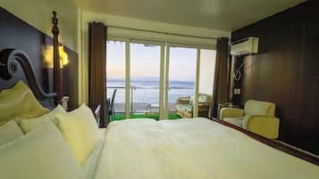 Deluxe-værelse - ved stranden | Pengeskab på værelset, skrivebord, ekstra senge (tillægsgebyr)