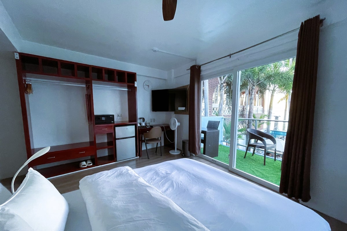 华丽客房, 海景 (VIP ) | 客房内保险箱、办公桌、折叠床/加床(额外收费)、免费 WiFi