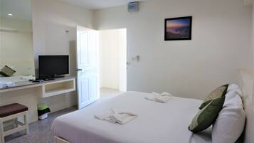 Standard Double Room | Blackout curtains, free WiFi