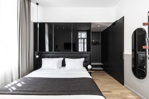 Superior Room | Egyptian cotton sheets, premium bedding, minibar, in-room safe