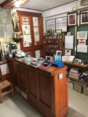 Check-in-/Check-out-Schalter