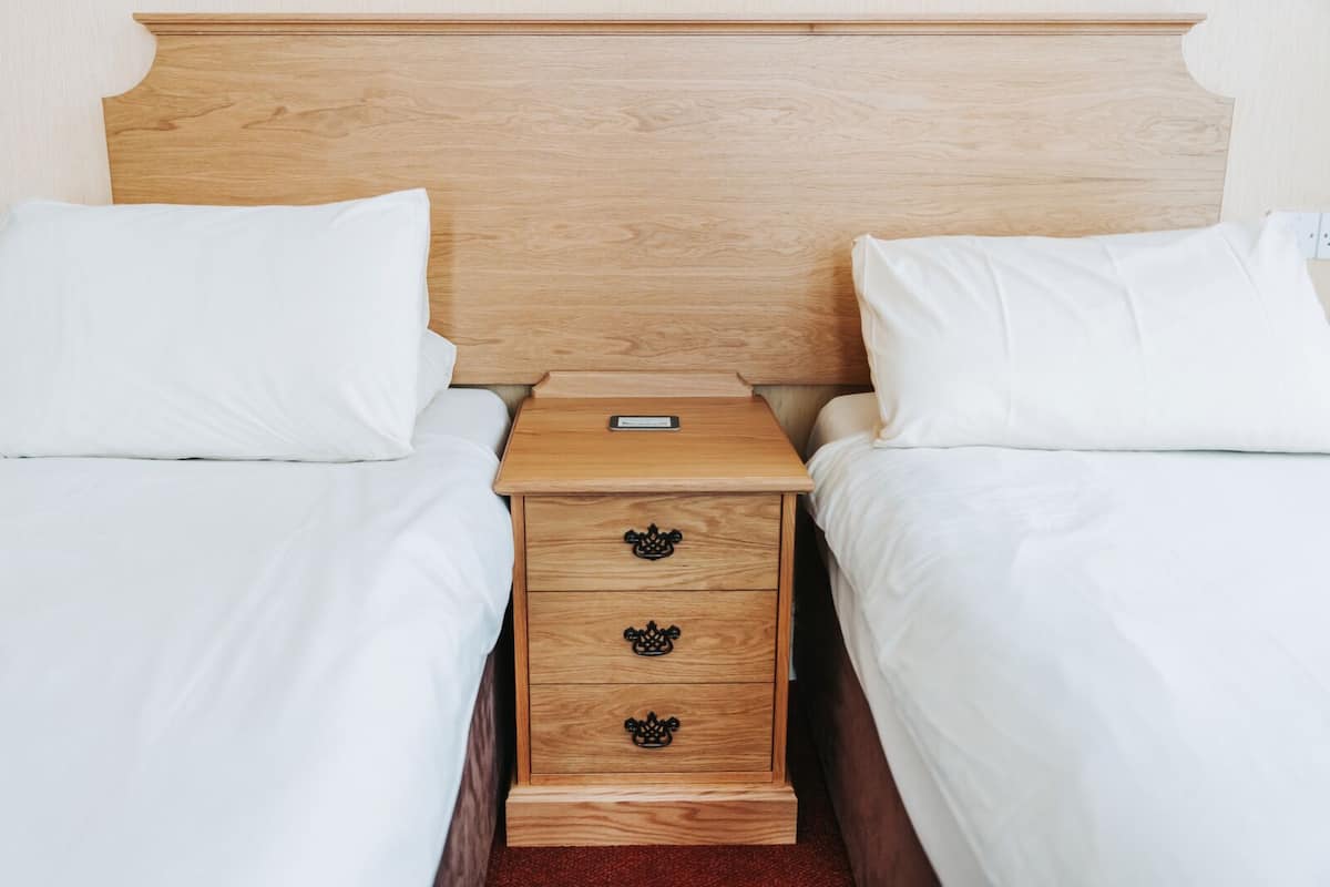 deluxe double or twin room, 1 bedroom | 1 bedroom, hypo-allergenic bedding, in-room safe, individually decorated